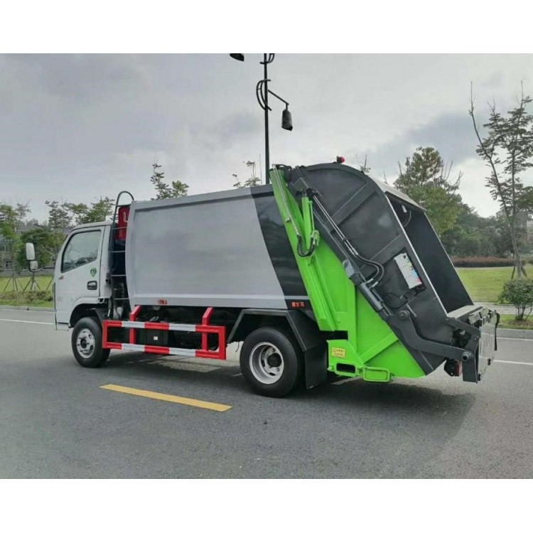 大型燃油特種車輛、吸糞車，燃油垃圾壓縮運輸車，大型公路清掃車