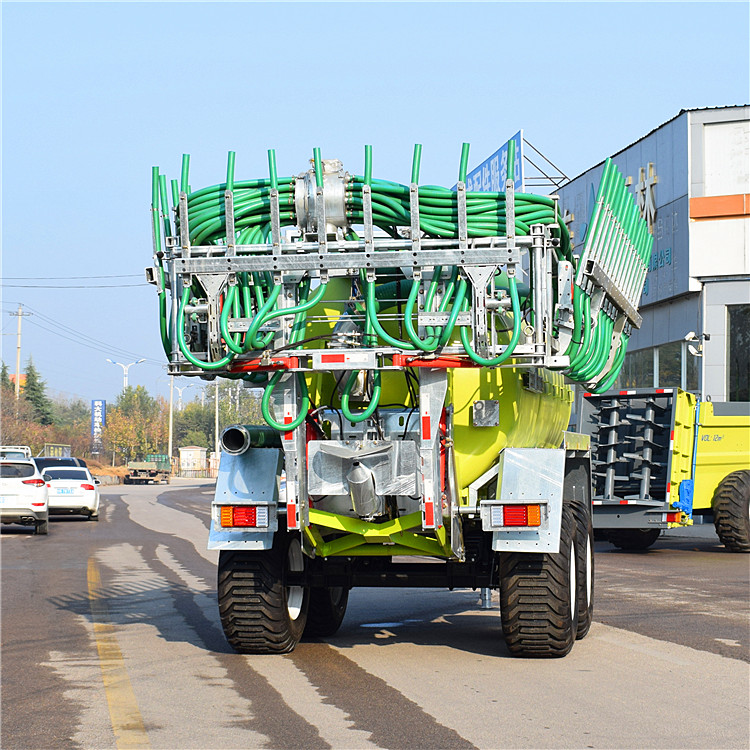 16立方沼液廝肥還田車液態(tài)施肥罐車